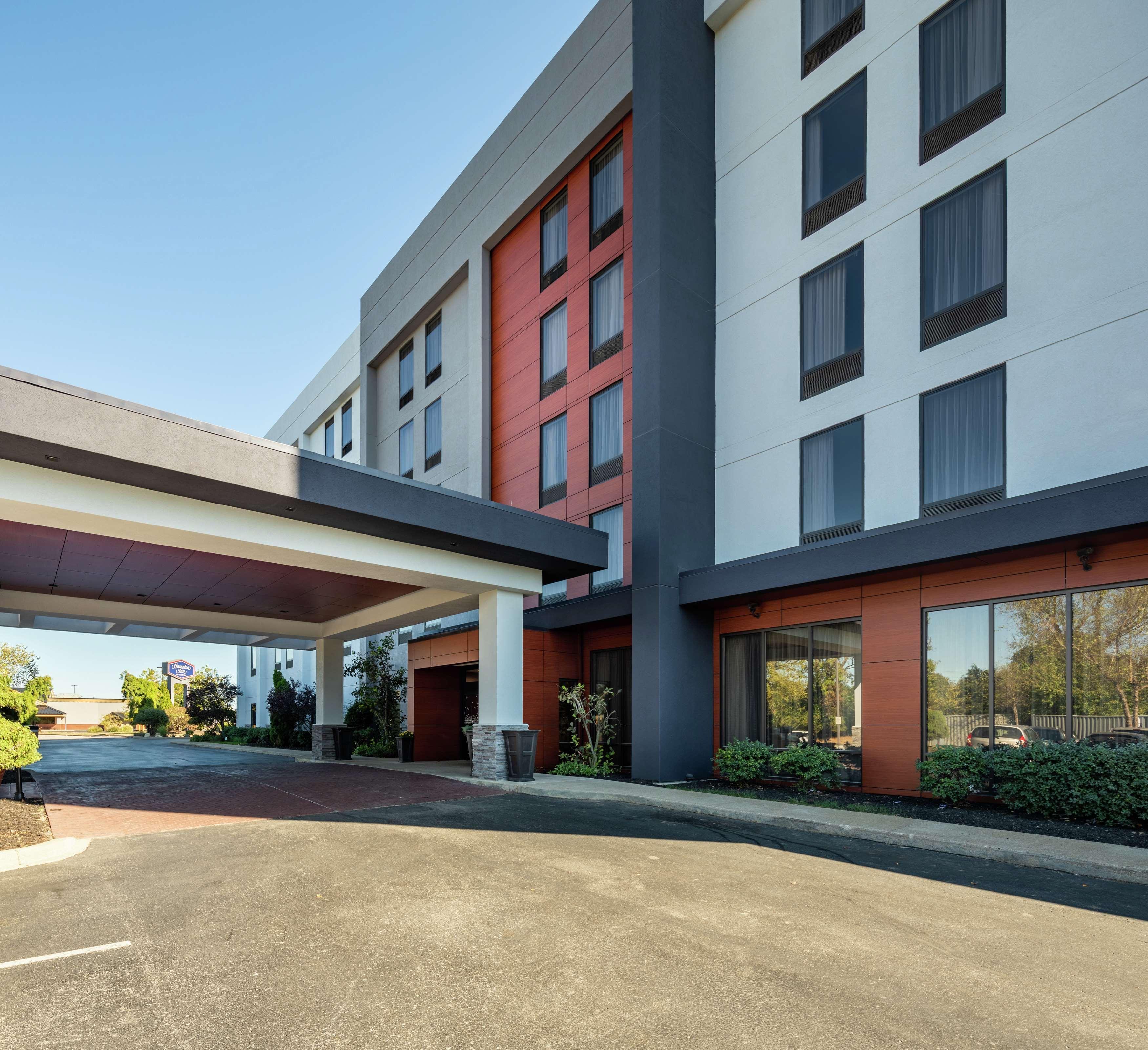 Hampton Inn Louisville Northeast Buitenkant foto