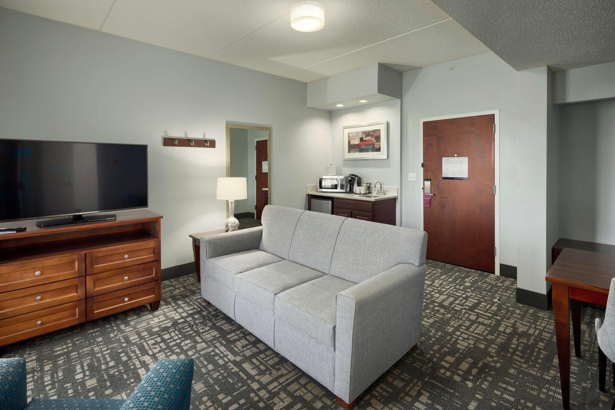 Hampton Inn Louisville Northeast Buitenkant foto