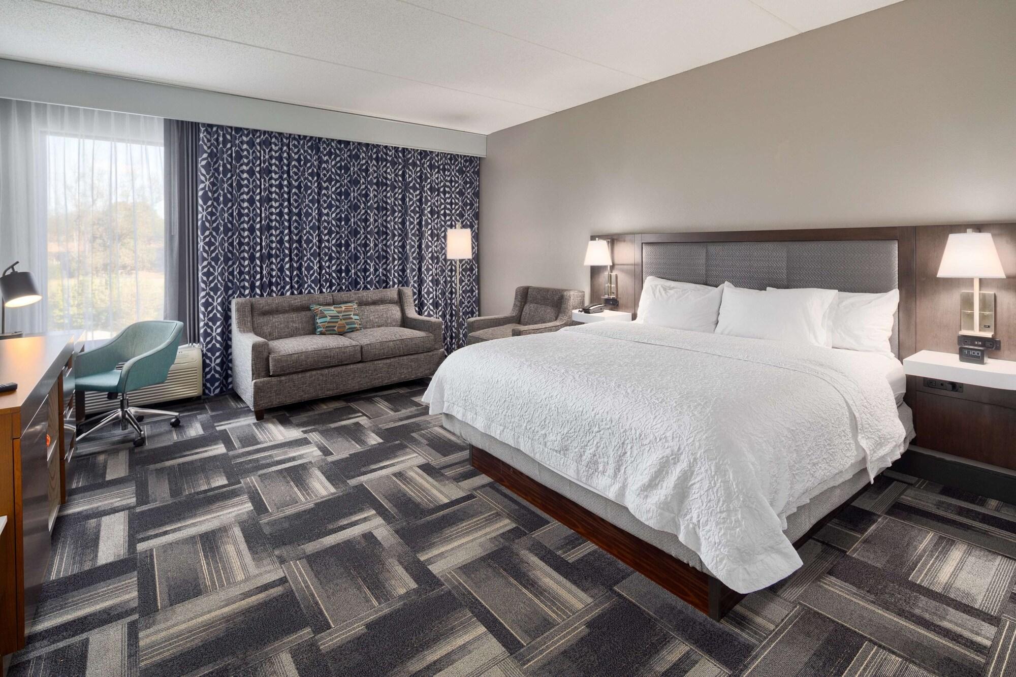 Hampton Inn Louisville Northeast Buitenkant foto