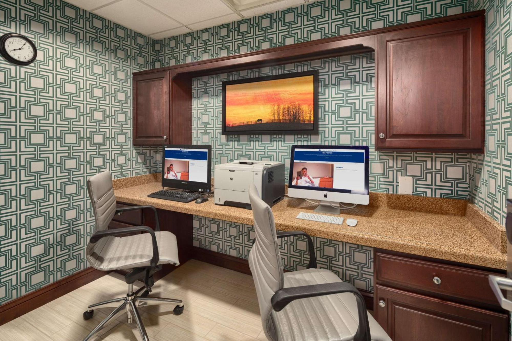 Hampton Inn Louisville Northeast Buitenkant foto